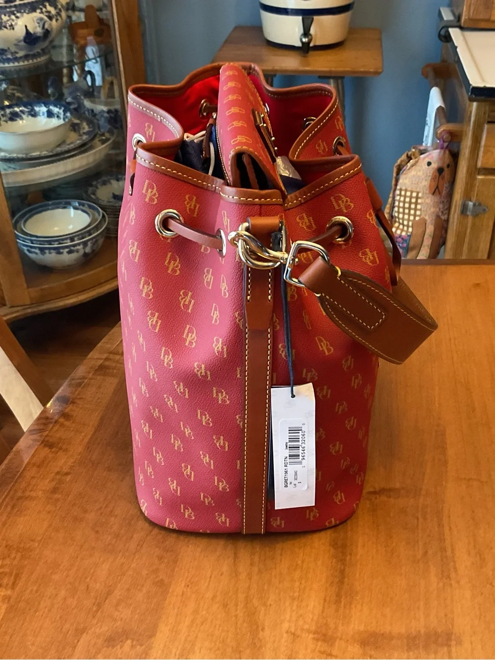 Dooney & Bourke Red Gretta Drawstring Bucket Shoulder Bag with wallet - Picture 3 of 16